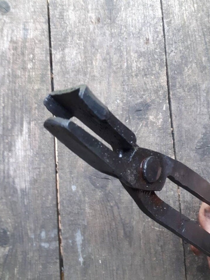 Blacksmith Tongs Forging Metal Working Tong Set. Flat Jaw, Scrolling, and  Two V-bit Tongs Forge Anvil Smithing 