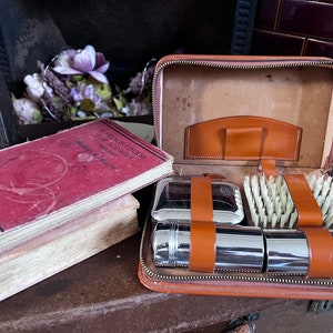 1940s Gents Chromium Travel Grooming Set - Vintage Leather Case