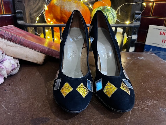 1950s Vintage Black Stilettos shoes Black Suede P… - image 7