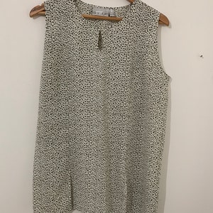Vintage Grey Blouse sleeveless Abstract Spotty Vintage Blouse Semi Sheer Boxy sleeveless tank, Size 14, vintage blouse, vintage shirt, vinta