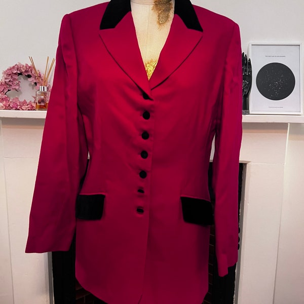 Vintage Red Riding Jacket Black collars Scarlet Blazer Jacket - excellent condition Jennifer Moore US10, vintage blazer, vintage jacket, vin