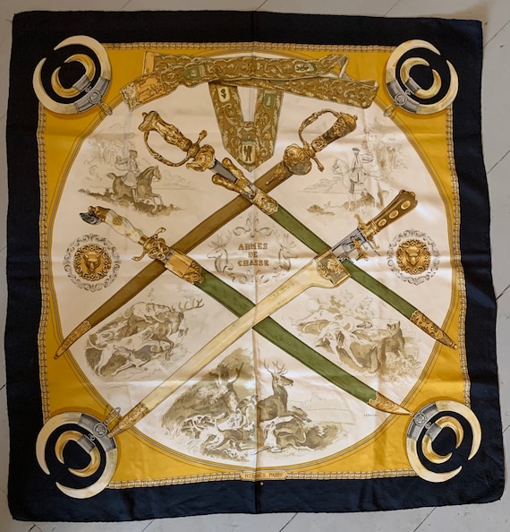 Hermes エルメス　カレ　スカーフ　90cm 【ヴィンテージ品】 HERMES エルメス ヴィンテージスカーフ カレ90 シルク 花 馬柄