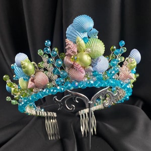 Blue Mermaid crown Seashell crown Seashell tiara Ocean hair accessories Mermaid photo prop Sea Queen crown Mermaid costume Sea queen siren