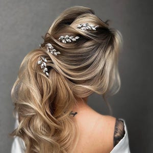 Bridal hair pins Piece silver Bridal hair pins Wedding hair pins Bridal hair piece Bridesmaid comb Crystal hair vine Wedding hair accessory