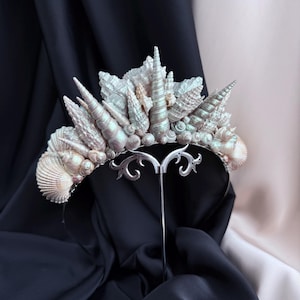 Corona di sirena con conchiglie