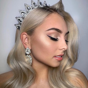 Bridal Tiara Silver Tiara Crystal Bridal Crown Wedding Tiara Wedding Hair Accessory Wedding Headpiece Bridal Hairpiece