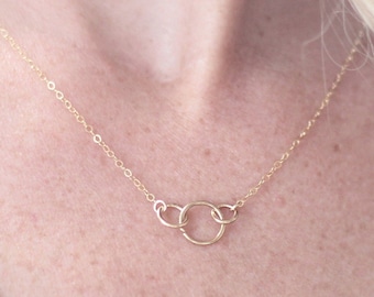 Joined Circle Necklace-gold filled necklace-gift for her-Mother's Day-necklace for her-Mother Daughter-Minimalist Necklace-Simple Jewelry