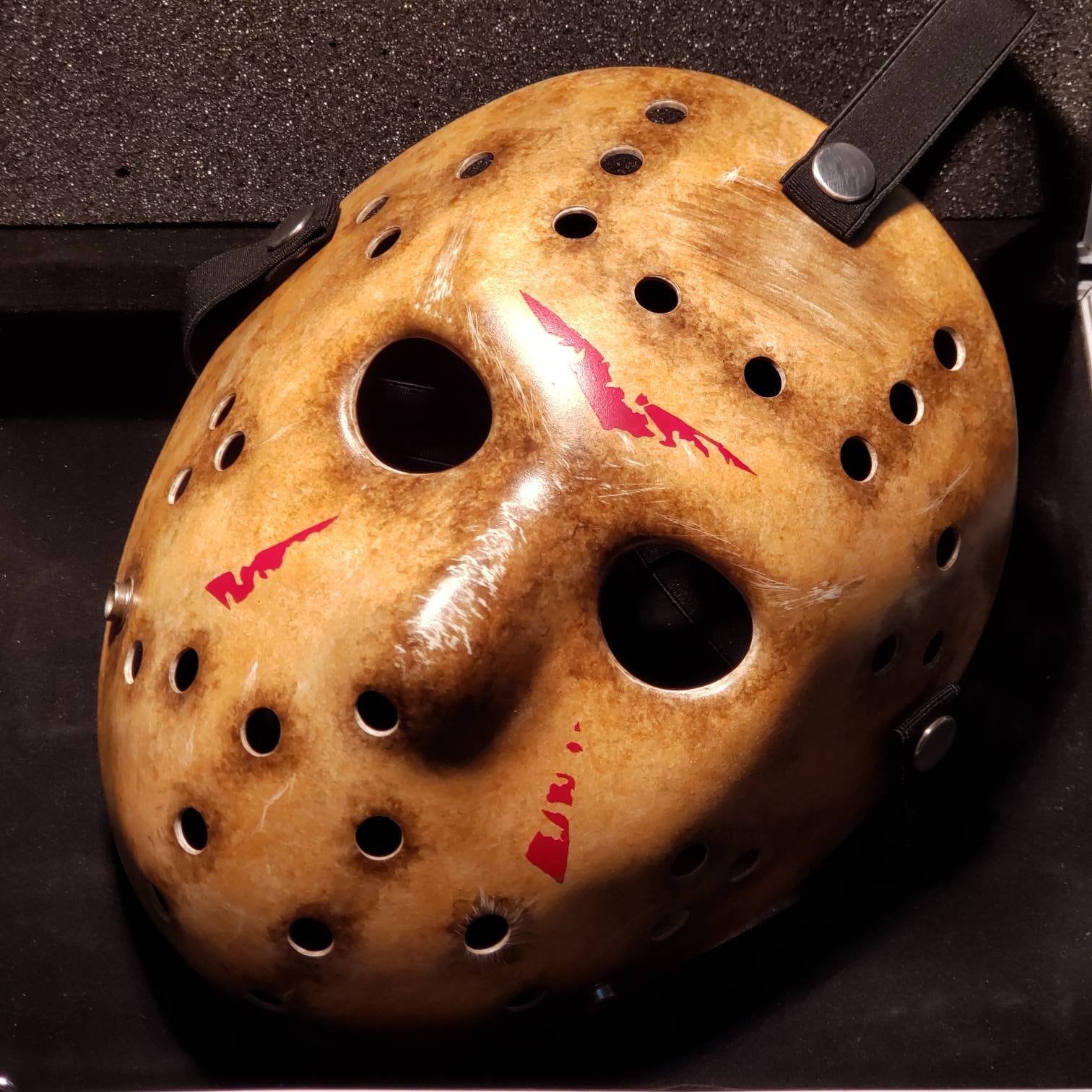 Hockey Mask Jason Remake Scratch Effect. Collectible Horror 