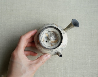 Handmade White Rice Side Handle Teapot