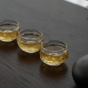 Tazza da tè rotonda in vetro martellato