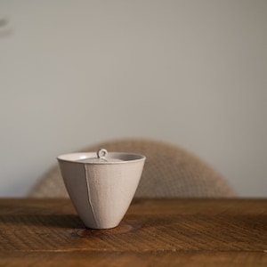 Handmade Beige Glazed Gaiwan