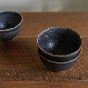 Handmade Floral Edge Black Moon Teacup
