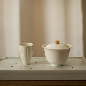 Handmade Creamy White Chrysanthemums Gaiwan