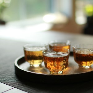 Tazza in vetro martellato