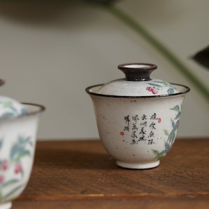 Hand-Painted Poem Gaiwan - Dianthus With Poem