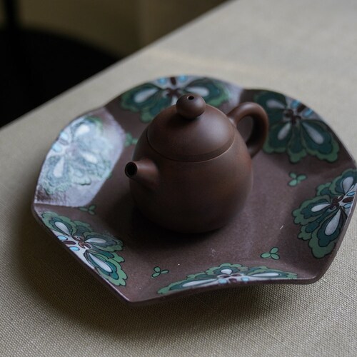 Hand-Painted shops Brown Petal Shaped Tea Tray