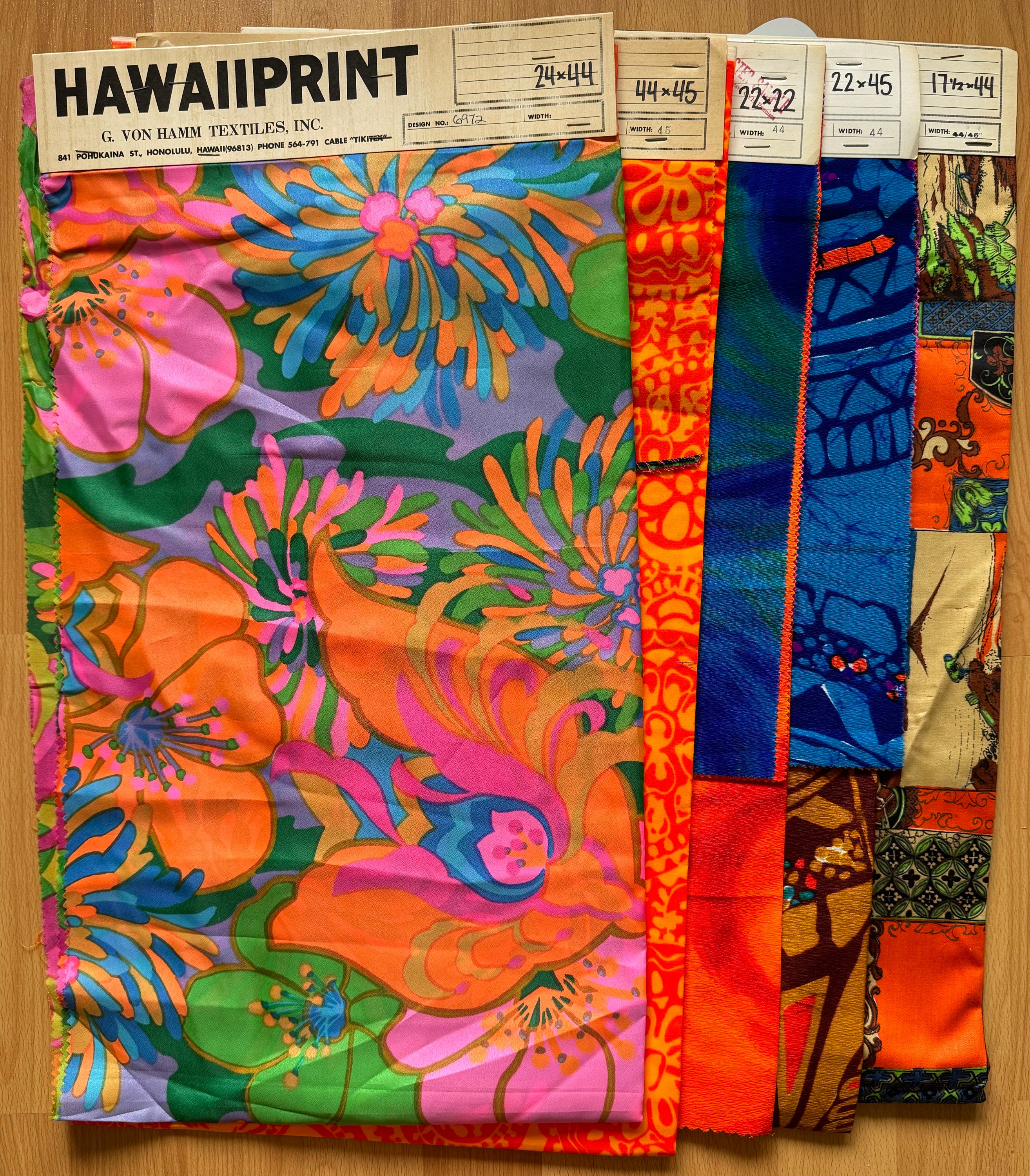 1970年代のハワイアンエアラインのビンテージハンカチ(バンダナ) Vintage Hawaii Fabric LOT 240-244 - Etsy