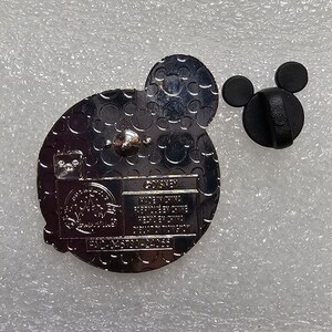 Disney pin Mickey Mouse balloon character starter image 3