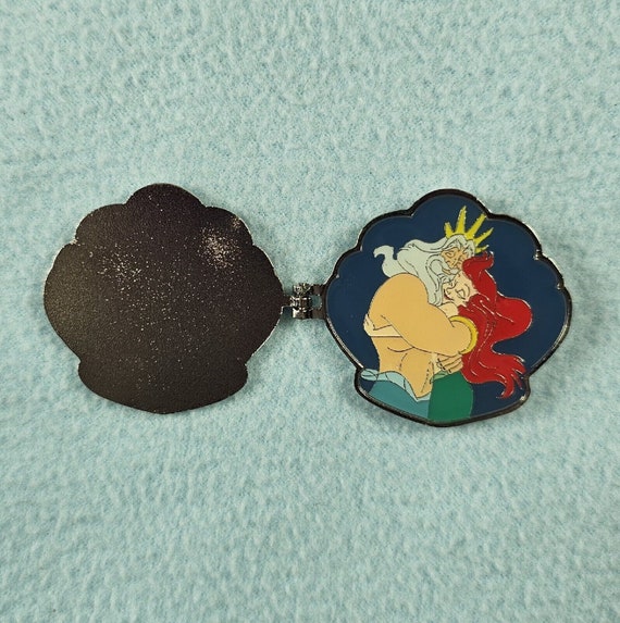 Loungefly Disney Pin Little Mermaid Hinged Shell … - image 3