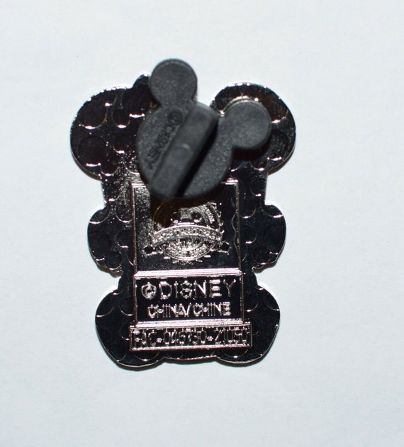 Disney Mystery Pin Set - Disney Parks Wishables - 5 Random