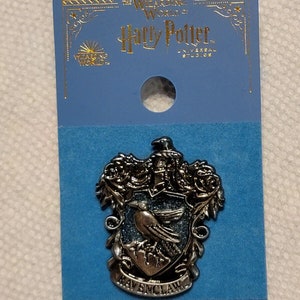 Wizarding World of Harry Potter Universal Studios Trading Pin Set -  Hogwarts House Crest Pennants
