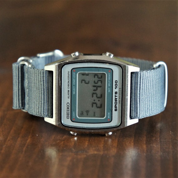 seiko sports 100 digital