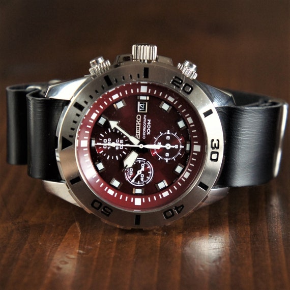 seiko chronograph 100m leather strap