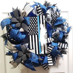 Back the Blue wreath, mesh wreath, police support, blue and black wreath