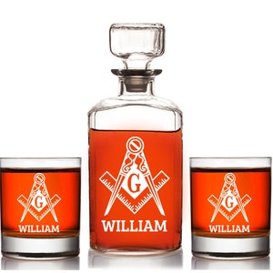 Free Mason Whiskey Decanter Gift set, Mason Scotch Decanter set, Engraved Free Mason Whiskey Gift, Masonic Whiskey gift, Mason Theme Gifts