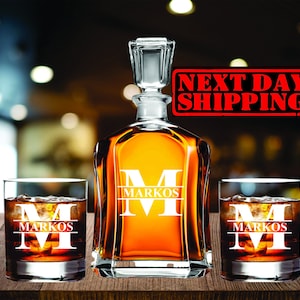 Whiskey Decanter Personalized, Decanter Anniversary Gift for him , Decanter Set Housewarming, Decanter Wedding Gift, Retirement Dad Gift