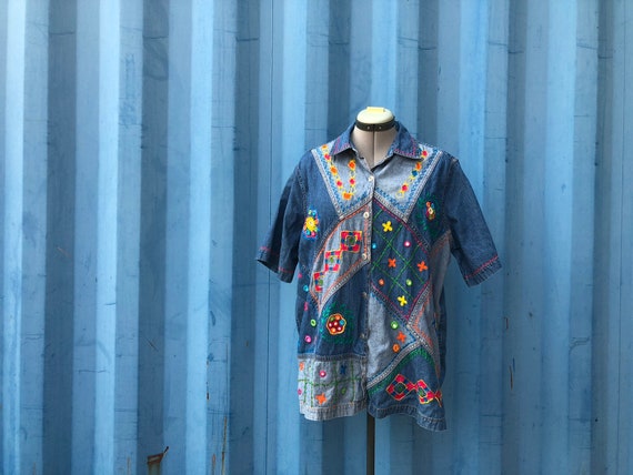 PLUS SIZE- 1990’s rainbow embroidered denim top