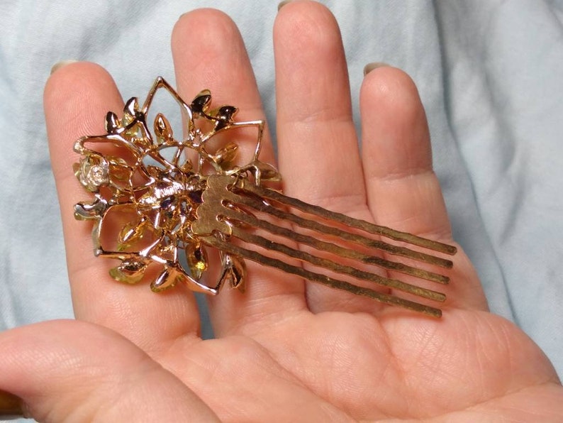 Upcycled Filligree Flower Comb