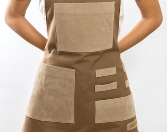 Delantal marrón beige con correas y bolsillos de ante - MonApron