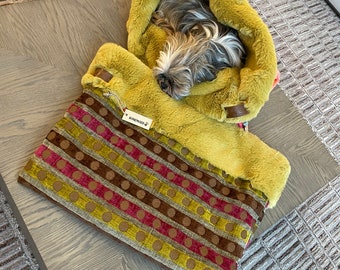 Chip- Cama acurrucada para mascotas, Cama de abrazo, Cama para mascotas de piel sintética, Cama de viaje, Cama para perros antiansiedad, Cama cálida, Regalo de Navidad, Cama personalizada