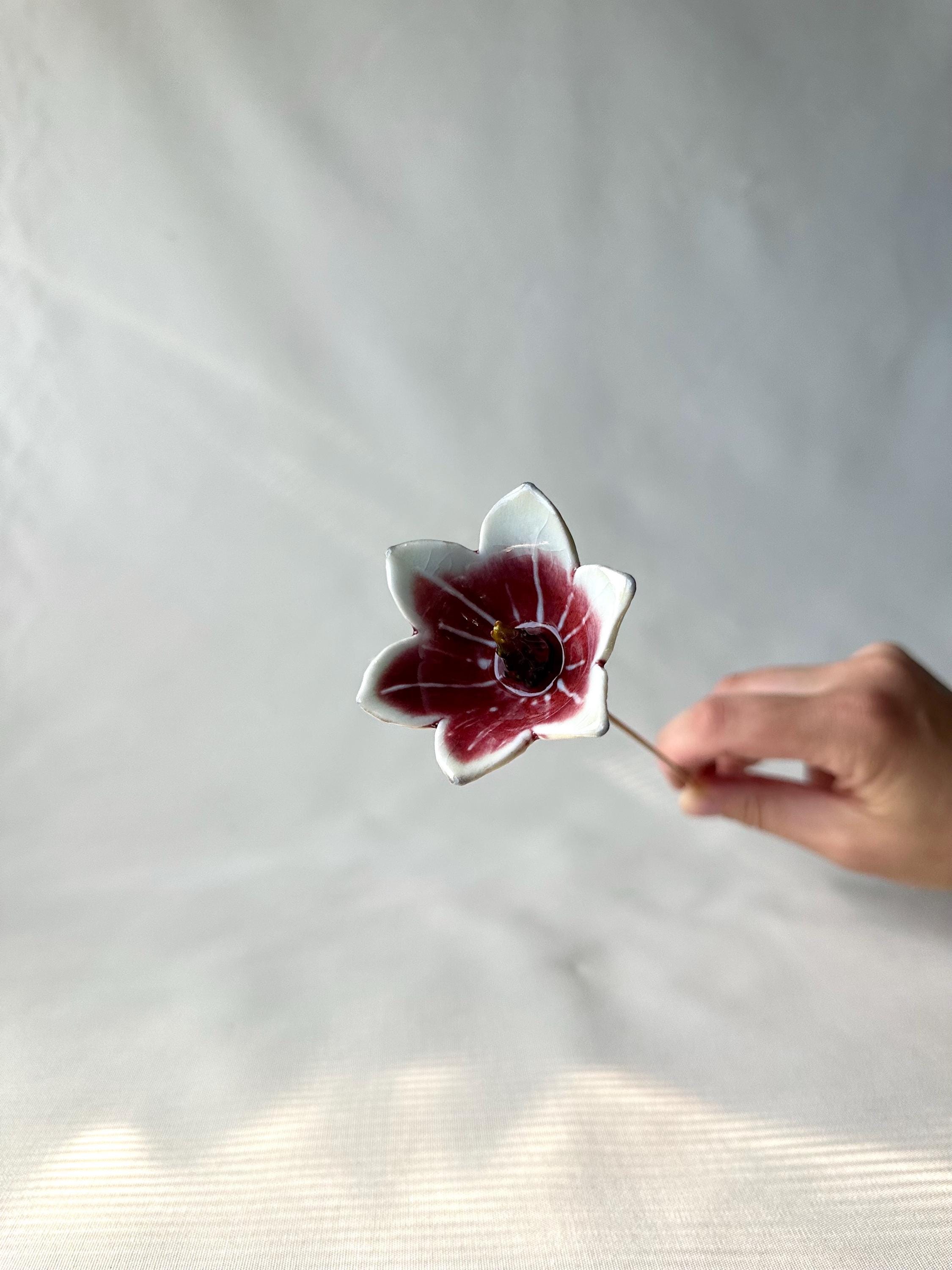 Bee bath, pollinator cup, insect drinking cup, rain catcher, water station, plant stake, garden art, butterfly puddler dish