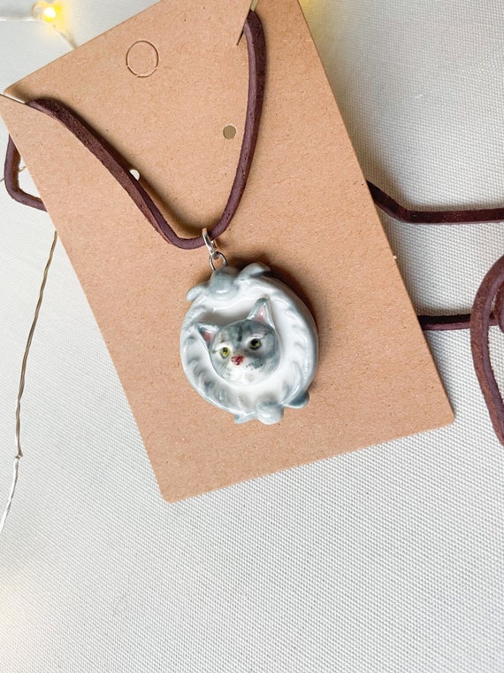 Customizable pet necklace, pet ornament, pet memorabilia, pet lover gift, dog necklace, cat necklace, Pet medallion, custom necklace