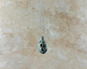 Aromatherapy pendant, porcelain necklace, essential oil necklace, floral necklace, essential oil diffuser, cage pendant, fragrance stone