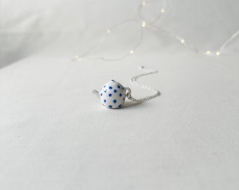 Teapot necklace, cute teapot necklace, teapot pendant, porcelain necklace, ceramic necklace, ceramic pendant, porcelain pendant