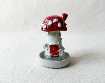 Fairy house incense burner, mushroom house, cone incense burner, incense burner, incense holder, fairy house, fly agaric, mushroom art