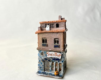 Spooky House, Little House Lantern, Italian house, Halloween House, Ceramic house, haunted house, Ceramic Tealightholder, Halloween Decor