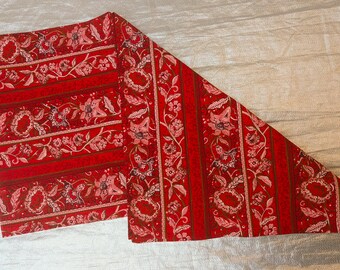 Red Floral Striped Cotton Table Runner: Mitered Corners