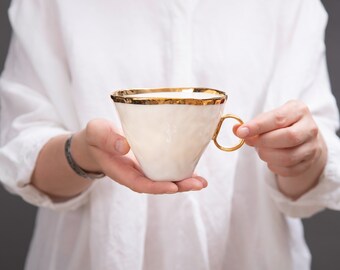 Porcelain Mug 310ml. Porcelain decorated with gold, Luxury tea mug, Gold handmade porcelain, Classic tableware, Romantic design cup, DANCER