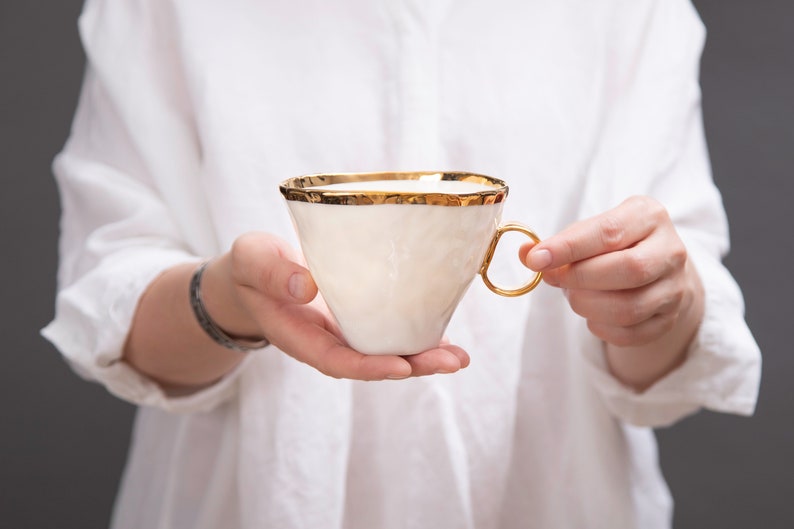 Porcelain Mug 310ml. Porcelain decorated with gold, Luxury tea mug, Gold handmade porcelain, Classic tableware, Romantic design cup, DANCER zdjęcie 1