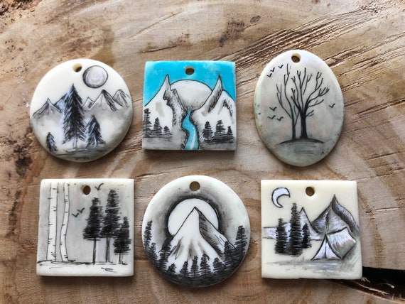Forest and mountains themed hand painted necklace, crafted in Transylvania. Tree and animal pattern natural, eco friendly pendant. Mărțisor