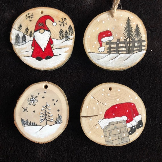 Easy DIY Christmas Magnets Made from Wood Slices - DIY Candy