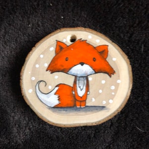Fox hand made painted wood slice ornament. Christmas tree ornament, home decor, holiday gift. Can be personalized.