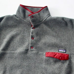 Patagonia - Fleece Pullover With 4 Snaps, Gray Trimmed in Red 