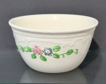 Vintage Cream Homer Laughlin Kitchen Kraft Oven Serve Mixing 6" Bowl with flowers on front - made in USA 1950/60's