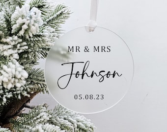 Personalised Mr & Mrs Ornament - Mr and Mrs Name Christmas Ornament - Mr and Mr - Mrs and Mrs Christmas Tree Ornament - Gift for the Couple