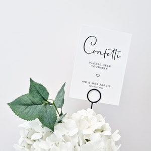 Circle Wire Table Number Holder -  Stick In Table Number Holder - Photo Holder - Name Card Holder - Minimalist Wedding Table Decoration